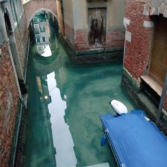Sem turistas, canais de Veneza voltam a ter água cristalina - Imagem de Destaque