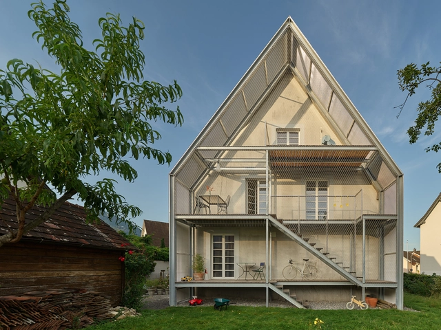 剖面小屋 Fleisch，钢架立面加建 / ARSP Architekten - 建筑图, 加建项目, 表皮