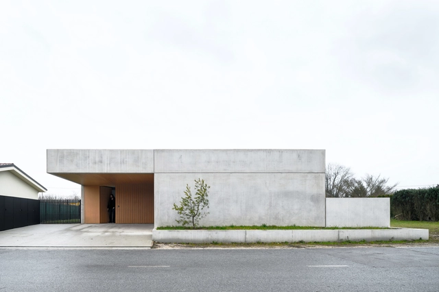 Residência para um ceramista / ARHITEKTURA / OFFICE FOR URBANISM AND ARCHITECTURE - Fotografia de Exterior, Casas