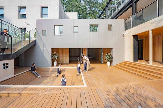 Escuela IBG / HIBINOSEKKEI + Youji no Shiro + Kids Design Labo - Escuelas