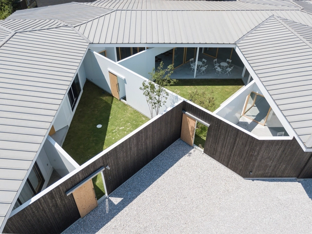 Casa y oficina en Hofu / Tato Architects - Planos, Interiores De Oficina, Jardín