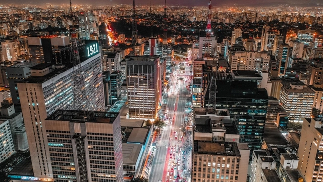 Como tornar as cidades mais inteligentes diante das mudanças climáticas e pandemias?  - Imagem de Destaque