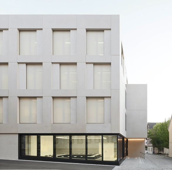 纯白行政办公室 Kissingen / Steimle Architekten - 建筑图, 办公设施, 表皮