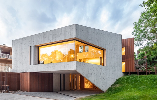 Casa Piedra de Bosque / Arnau estudi d'arquitectura - Fotografía exterior, Casas, Fachada