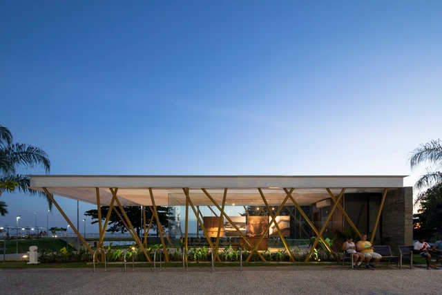 Centro de Atendimento ao Turista Ponta Negra / Laurent Troost Architectures - Estruturas E Instalações, Fachada
