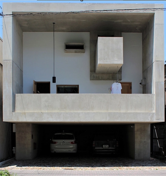 Shironishi住宅，混凝土粗野主义 / 宇野友明建筑事务所 - 室内图, 独立住宅, 厨房, 阳台