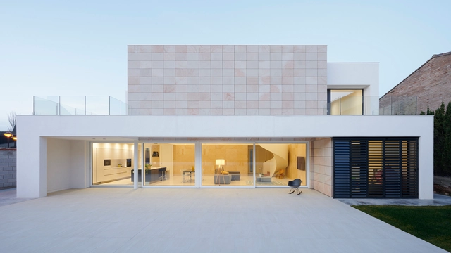 Casa Iker & María   / Tangram Arquitectura + Diseño - Fotografía exterior, Casas, Patio interior, Puerta, Fachada, Iluminación