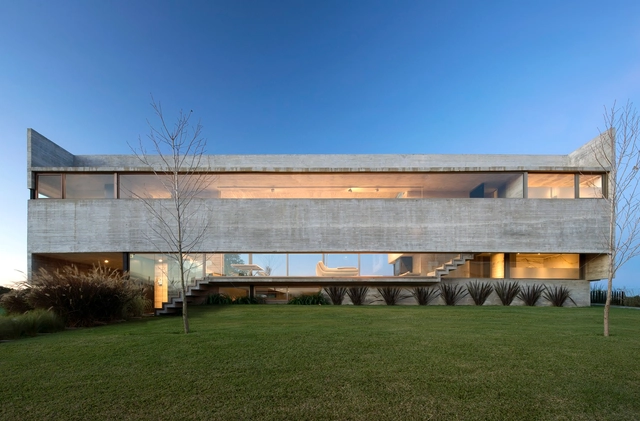 Escobar House / Luciano Kruk - Exterior Photography, House Interiors, Facade