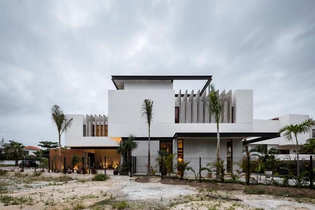 Casa romántica / TAFF Arquitectos - Fotografía exterior, Casas, Fachada, Puerta