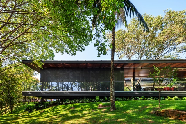 Architectural Modules for Service Areas / DMDV arquitetos - Exterior Photography, Services , Garden