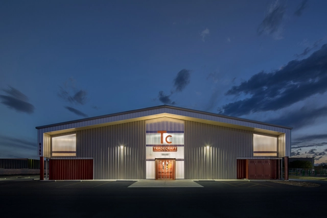 Tradecraft 联合办公空间 / Roth Sheppard Architects - 建筑图, 工业建筑, 表皮, 门