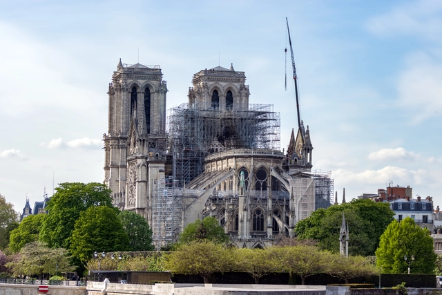 Los trabajos de restauración de la Catedral de Notre Dame se suspenden debido al brote de Coronavirus - Imagen Principal