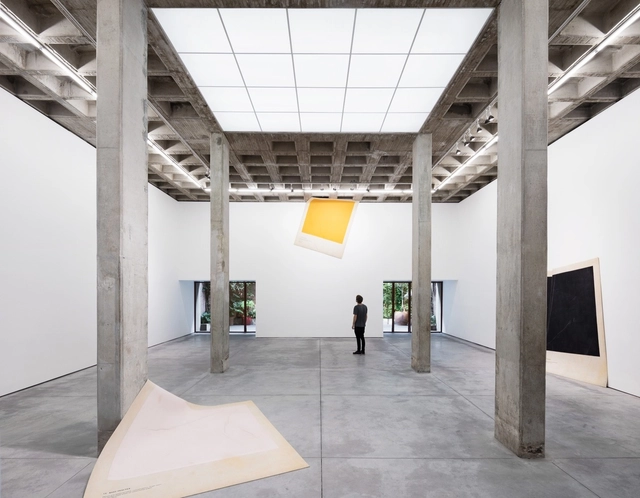 Arquitetura de espaços expositivos: 23 galerias de arte ao redor do mundo - Imagem de Destaque