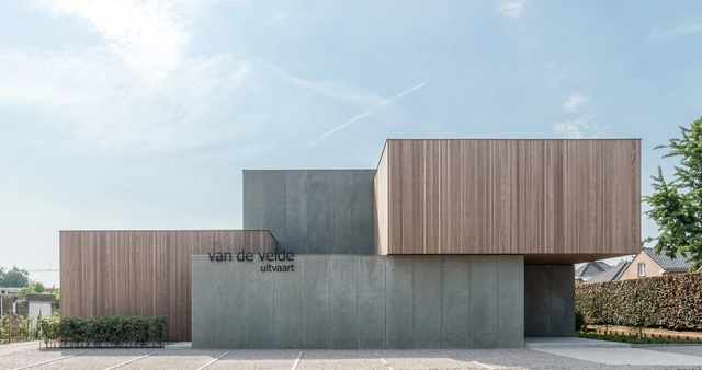 Centro Funerário Van De Velde / HULPIA architecten - Apartamentos