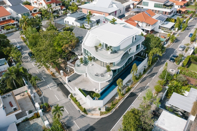 Stiletto House / EHKA Studio - Exterior Photography, Houses