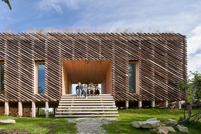 Cabaña Skigard / Mork-Ulnes Architects  - Fotografía exterior, Casas, Escaleras