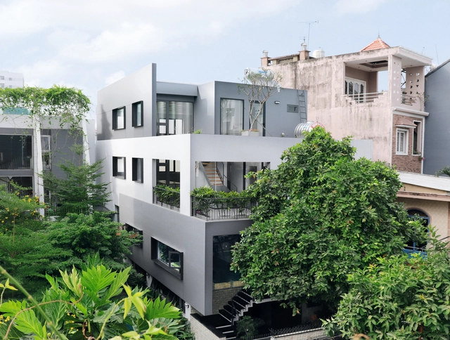 Oficina SWA Vietnam / SWA Vietnam - Fotografía exterior, Edificio De Oficinas, Fachada, Balcón