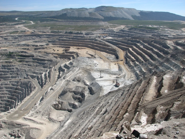 ¿Quién extrae, produce y comercializa los materiales? Nuestros lectores opinan sobre la crisis climática - Imagen Principal