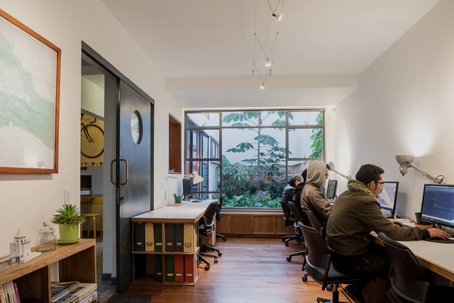 Antonio Yemail: "en la arquitectura existe una red enorme de trabajo de gente que vive del día a día" - Imagen Principal