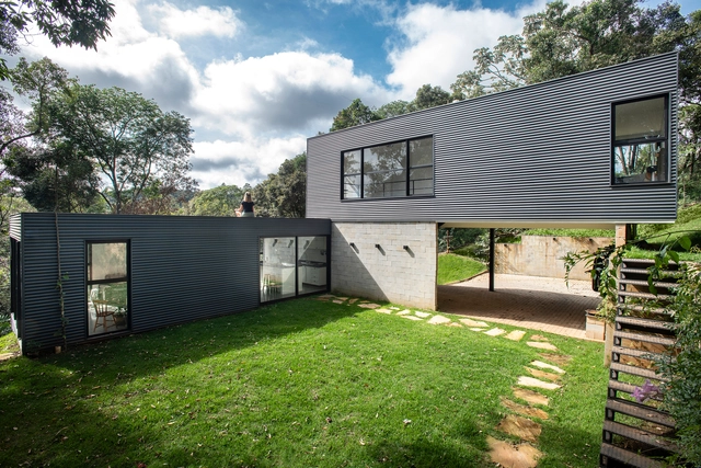 Casa Pasargada / Bernardo Horta Arquiteto  + Meius Arquitetura - Casas