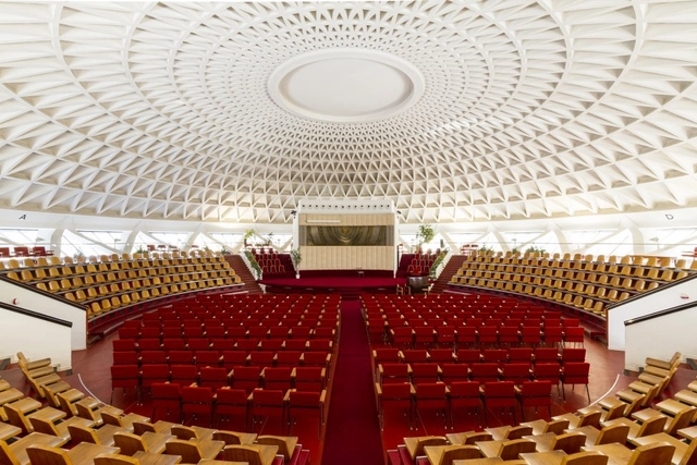 Slovak Architect Vladimír Dedeček Passes Away at 91 - Featured Image