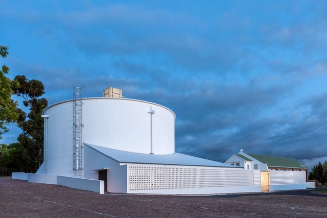 西萨默塞特基督教堂，圆形嵌入方形 / Noero Architects - 建筑图, 教堂