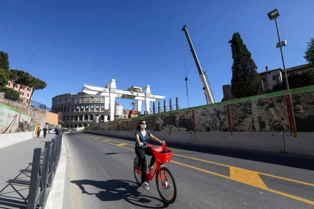 Itália oferece 500 euros para pessoas comprarem bicicletas durante pandemia do coronavírus - Imagem de Destaque