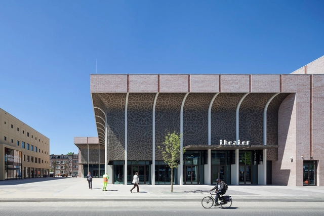 Zuidplein Theatre / De Zwarte Hond - Exterior Photography, Theater, Facade