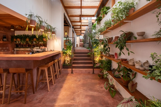 Restaurante Cajuí / VAGA - Fotografia de Interiores, Restaurante, Jardim, Viga, Mesa, Cadeira