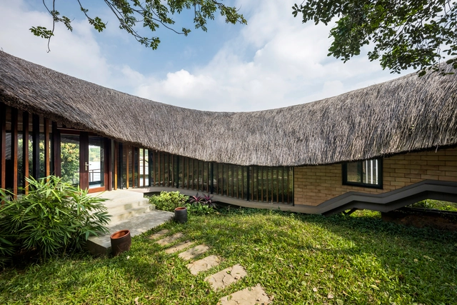 Casa de la madre / 1+1>2 Architects - Casas