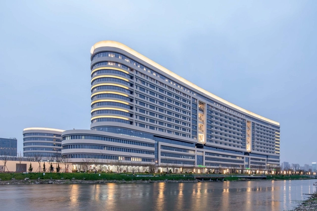 宁波市杭州湾医院 / 深总院-本原医疗建筑设计研究院 - 建筑图, 医院, 表皮