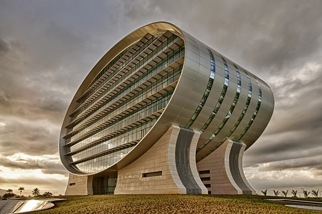 毛里求斯商业银行，南半球首个环保建筑 / Jean-Francois Koenig Architect - 室内图, 银行, 表皮