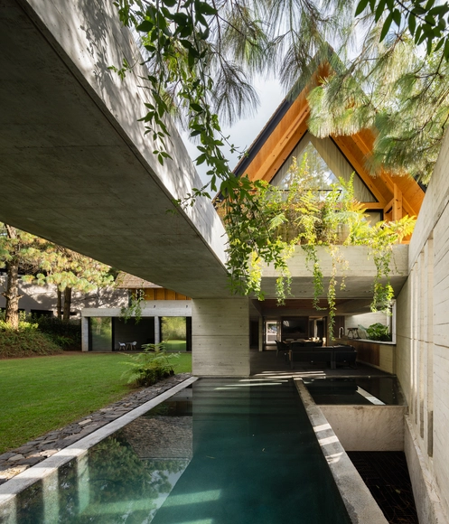 Casa CRA / Estudio MMX - Fotografía exterior, Casas, Jardín, Fachada