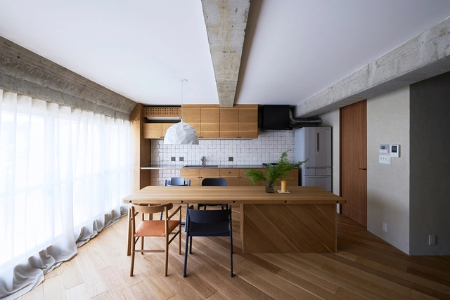 House 1103 / Naoya Matsumoto Design - Interior Photography, Apartment Interiors, Kitchen, Beam, Table