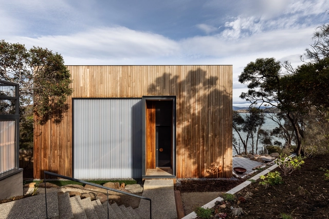 Casa punto intermedio / Keith Westbrook + Cumulus Studio - Casas