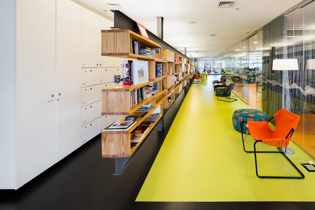 Instituto Alana / +K Arquitetos + Carol Tonetti - Fotografia de Interiores, Escritórios, Cadeira, Mesa