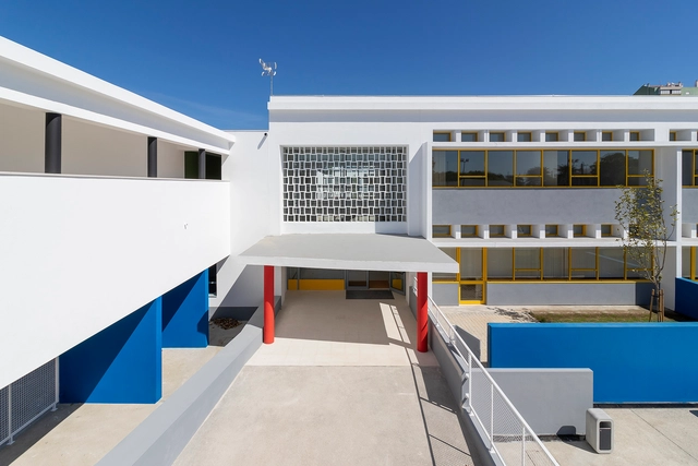 里斯本回廊学校 / Alexandre Marques Pereira Arquitectura - 建筑图, 中小学校, 表皮, 阳台