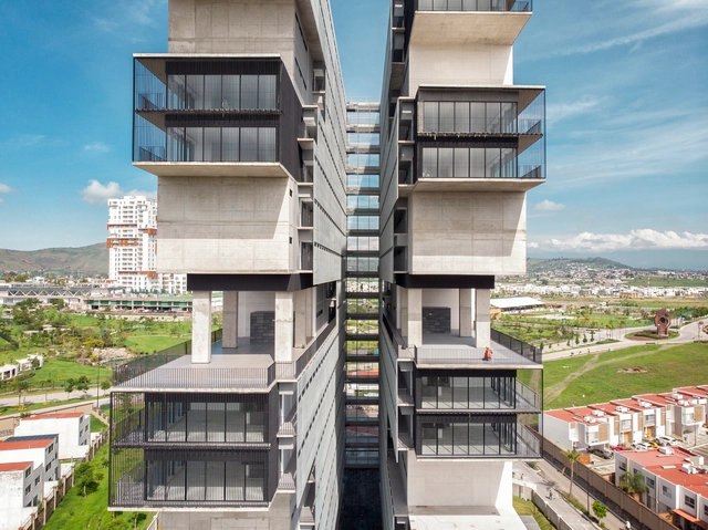 Edificio Amani / Archetonic - Fotografía exterior, Residencial, Fachada, Escaleras, Balcón, Urbano