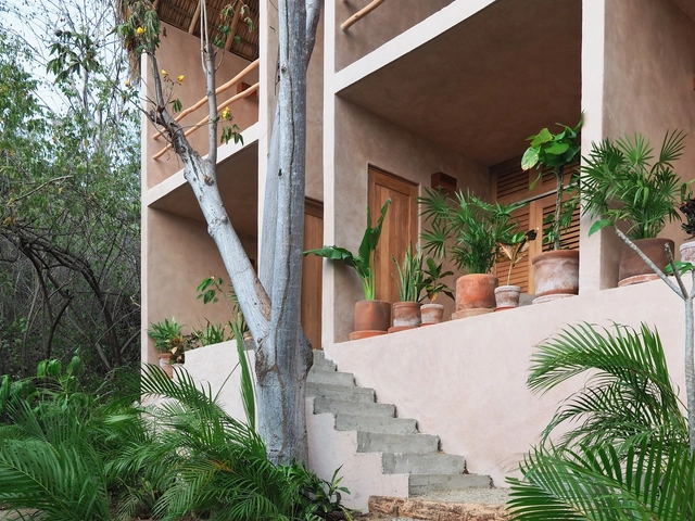 Hotel Monte Uzulu / At-te + Taller LU'UM - Fotografía interior, Paisaje, Jardín, Fachada
