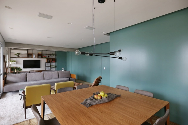 Apartamento Painel Azul / MAB3 Arquitetura - Fotografia de Interiores, Edifício De Apartamentos, Viga, Mesa, Iluminação