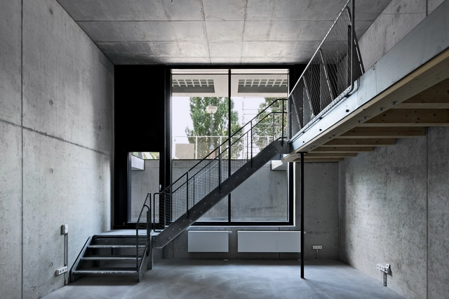 Edificio residencial y de estudios en el antiguo mercado de flores de Berlín (IBeB) / ifau + Heide & von Beckerath - Apartamentos