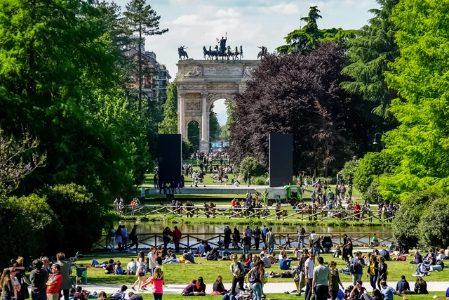 Systematica publica estudio sobre el acceso a las áreas públicas verdes de la ciudad de Milán - Imagen Principal