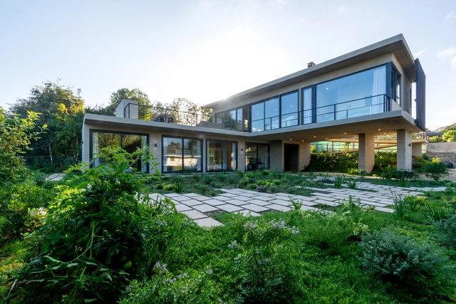 Casa Cachagua / Claro + Westendarp arquitectos - Fotografía exterior, Casas, Jardín, Fachada, Puerta