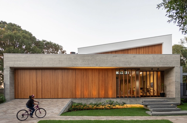 Casa em Tamandaré / Karina Guidolin Arquitetura - Fotografia de Exterior, Casas, Jardim, Fachada