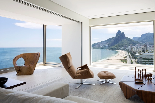 Interiores en Brasil: 26 viviendas con mobiliario icónico - Imagen Principal