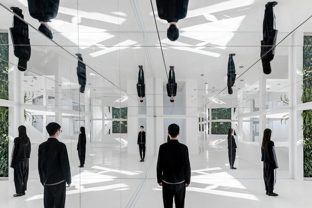 Espejos en la arquitectura: Posibilidades del espacio reflejado - Imagen Principal