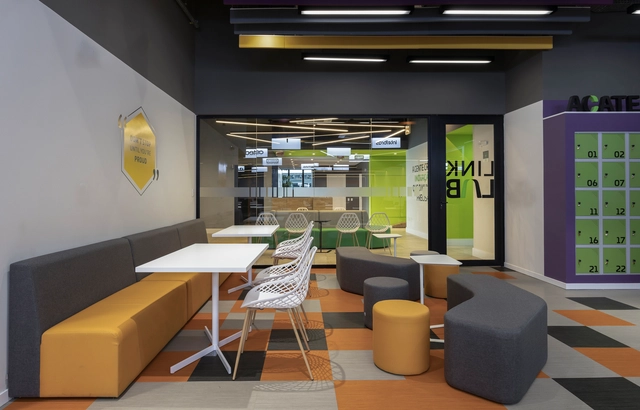 Escritório ACATE e LinkLab  / Desterro Arquitetos + Beatriz Zeglin - Fotografia de Interiores, Escritórios, Cozinha, Mesa, Cadeira