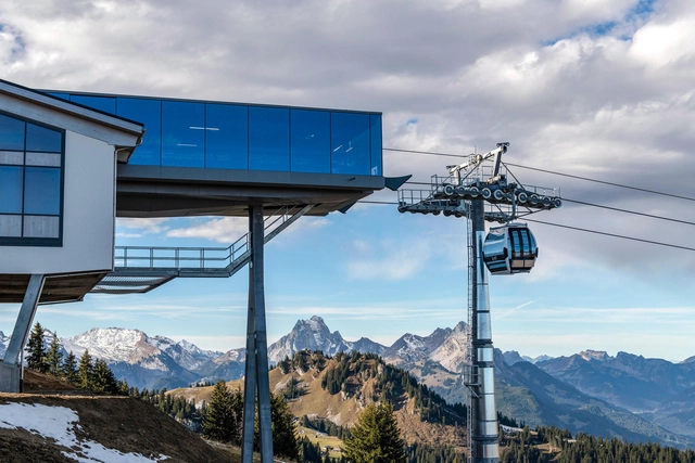 High Visibility: Glas Marte - Featured Image
