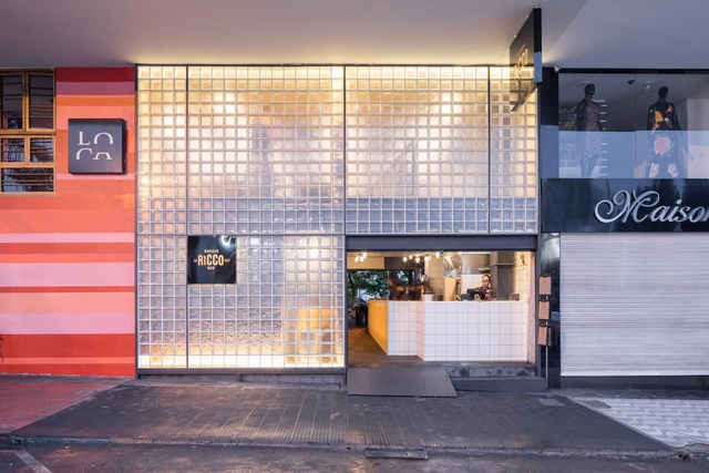 Ricco Burger / BLOCO Arquitetos - Fotografia de Interiores, Renovação, Fachada, Porta