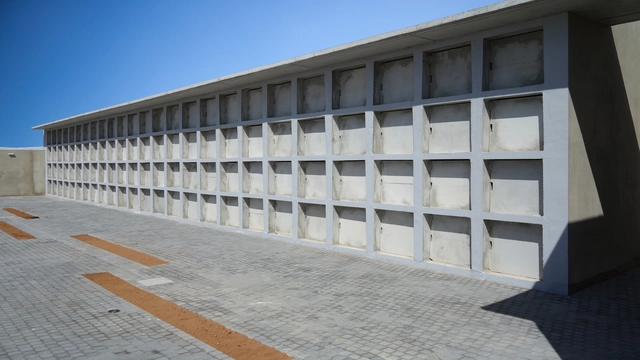 Ampliación del Cementerio de la Mojonera / Palenzvela Taller de Arquitectura - Fotografía exterior, Ampliación, Fachada